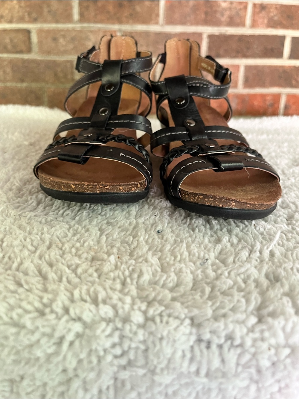 Earth Origins KENDAL Size 8M Women’s Black Wedge Sandals Side Velcro. Back Zip - Picture 13 of 13